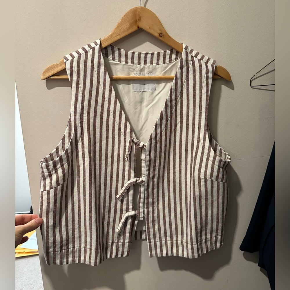 Old Navy tie front vest